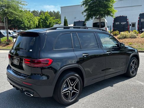 Certified 2025 Mercedes-Benz GLB 250 image 8
