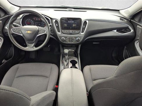 Used 2025 Chevrolet Malibu LT FWD image 17