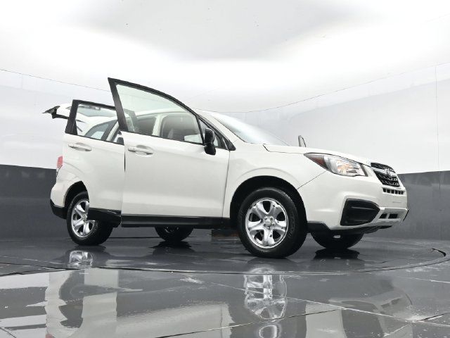Used 2018 Subaru Forester 2.5i AWD/4WD image 30