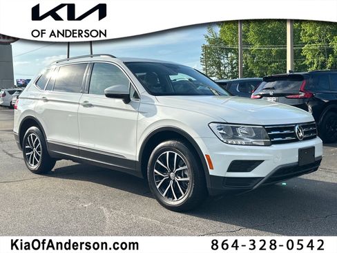 Used 2021 Volkswagen Tiguan SE w/ Panoramic Sunroof Package FWD image 1