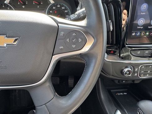 Used 2023 Chevrolet Traverse LT image 24
