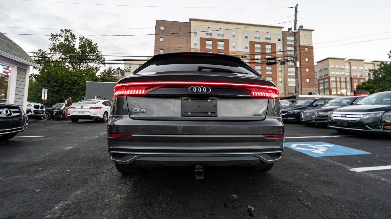 Used 2019 Audi Q8 Premium Plus w/ Premium Plus AWD/4WD image 5