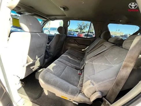 Used 2005 Toyota Sequoia SR5 AWD/4WD image 11
