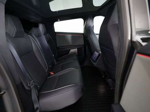 Used 2025 Tesla Cybertruck AWD Crew Cab image 15