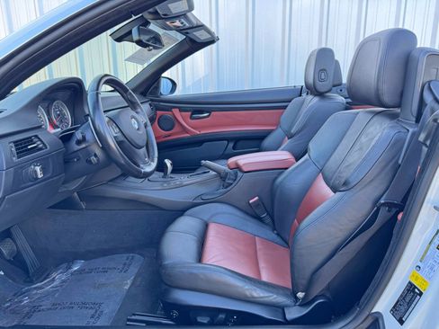 Used 2012 BMW M3 Convertible image 16