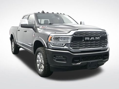 Used 2023 RAM 2500 Limited image 3