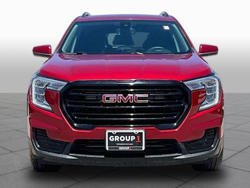 Used 2022 GMC Terrain SLE w/ Driver Convenience Package FWD image 4