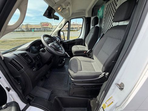 Used 2025 RAM ProMaster 2500 w/ Safety Group image 12