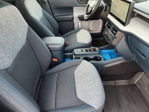 New 2026 Ford Maverick XLT w/ XLT Luxury Package FWD image 14