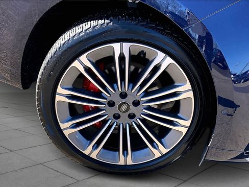 Used 2023 Land Rover Range Rover Sport SE Dynamic image 11