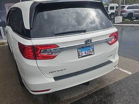 Used 2018 Honda Odyssey Touring image 3