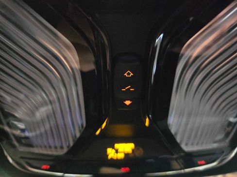 Used 2025 BMW i4 eDrive40 image 38