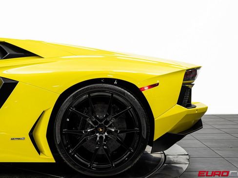 Used 2015 Lamborghini Aventador LP 700-4 AWD/4WD image 14