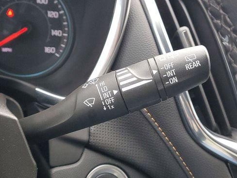 Used 2023 Chevrolet Equinox Premier image 13