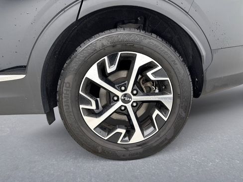 Used 2023 Kia Sportage EX AWD/4WD image 12
