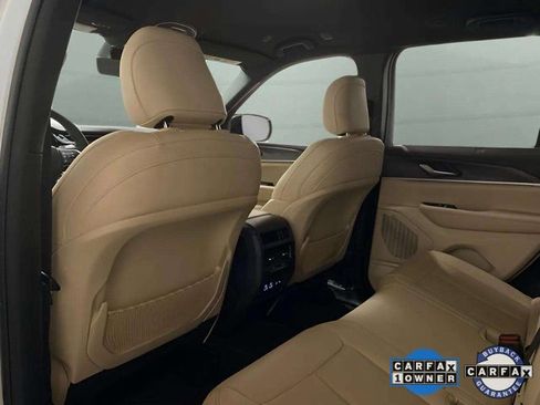 Used 2023 Jeep Grand Cherokee Limited w/ Luxury Tech Group II image 67