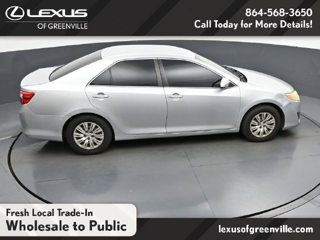 Used 2014 Toyota Camry FWD image 25