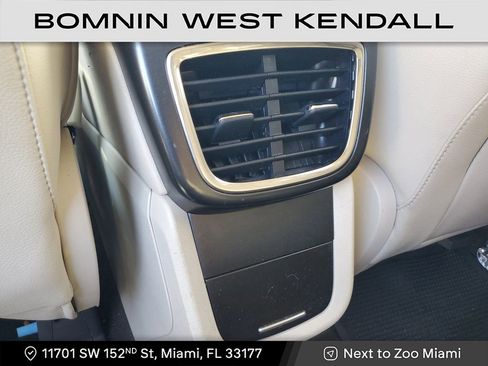 Used 2019 Lincoln Nautilus FWD image 16