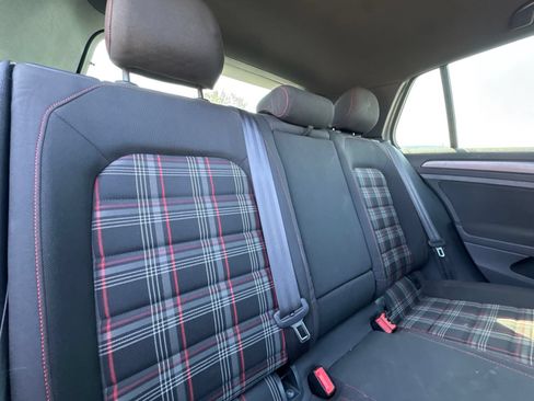 Used 2018 Volkswagen Golf 4-Door FWD image 28