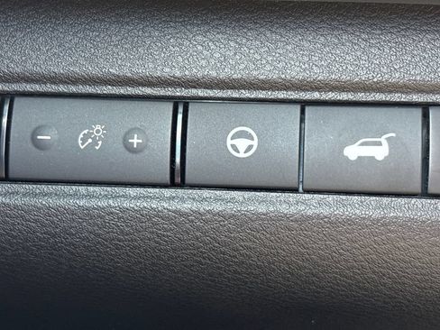 Used 2023 Nissan Pathfinder SL AWD/4WD image 38