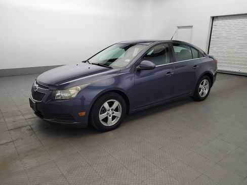 Used 2014 Chevrolet Cruze LT FWD image 2