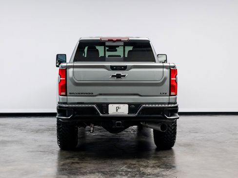 Used 2025 Chevrolet Silverado 2500 LTZ w/ LTZ Plus Package image 19