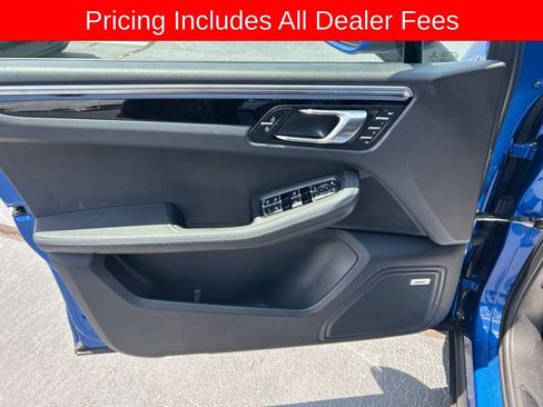 Used 2020 Porsche Macan AWD/4WD image 3