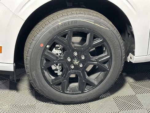 New 2025 Ford Maverick Lobo image 12