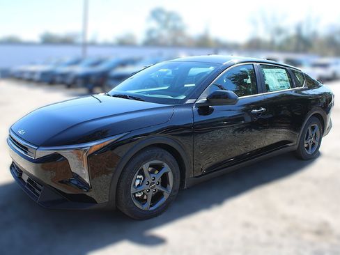 New 2026 Kia K4 LXS image 14