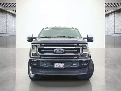 Certified 2022 Ford F250 Platinum w/ FX4 Off-Road Package AWD/4WD image 4
