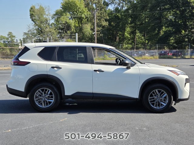 Used 2024 Nissan Rogue S AWD/4WD image 6