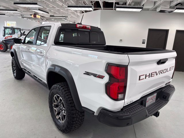 Used 2024 Chevrolet Colorado ZR2 w/ ZR2 Convenience Package III AWD/4WD image 9