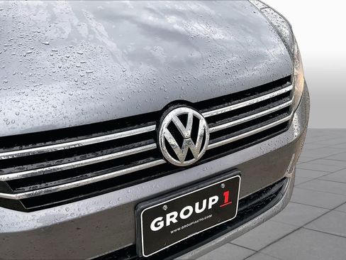 Used 2014 Volkswagen Passat 1.8T SE FWD image 11