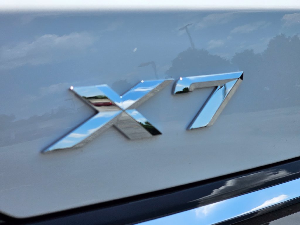 Used 2027 BMW X7 xDrive40i AWD/4WD image 12