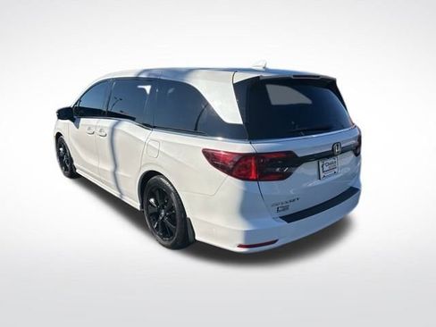 Used 2023 Honda Odyssey Sport image 4