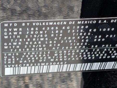 Used 2025 Volkswagen Taos SE w/ Panoramic Sunroof Package FWD image 23