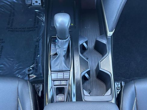 Used 2025 Toyota Camry SE image 37