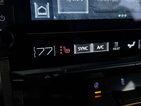 Used 2025 GMC Hummer EV 2X image 51