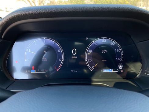 Used 2025 Jeep Grand Cherokee L Laredo image 29