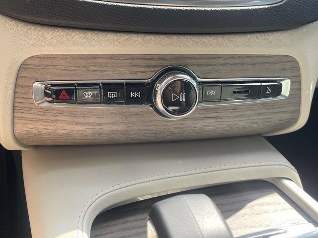Used 2024 Volvo XC90 B5 Plus w/ Protection Package Premier AWD/4WD image 19