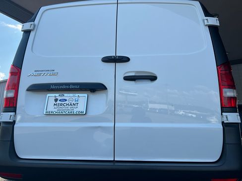 Used 2022 Mercedes-Benz Metris image 7