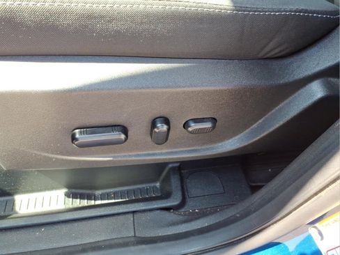 Used 2019 Ford Escape SE AWD/4WD image 14