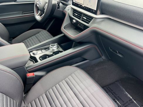 New 2026 Ford Explorer ST-Line w/ ST-Line Street Pack AWD/4WD image 16