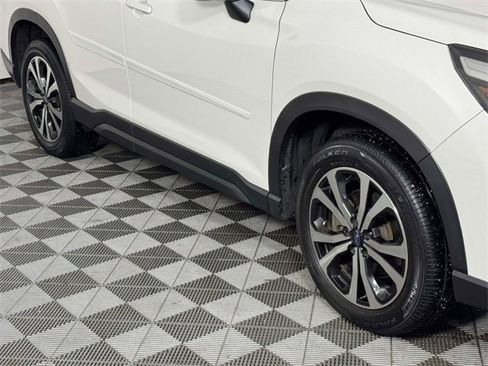 Used 2021 Subaru Forester Limited image 12