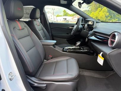 New 2026 Chevrolet Trax RS w/ Sunroof Package