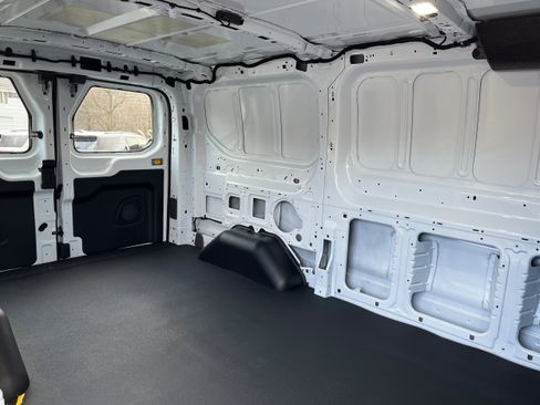New 2026 Ford Transit 250 Low Roof RWD image 11