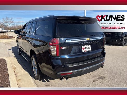 Used 2023 Chevrolet Suburban Premier image 6