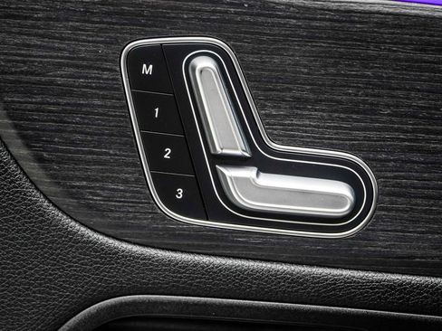 Used 2023 Mercedes-Benz EQB 300 4MATIC w/ Exclusive Package image 37