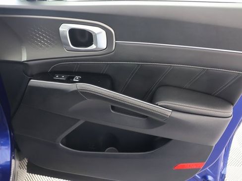 Used 2023 Kia Sorento SX image 30