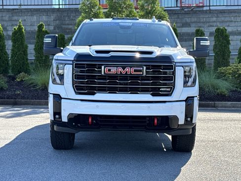Used 2025 GMC Sierra 2500 AT4 w/ AT4 Premium Plus Package AWD/4WD image 3